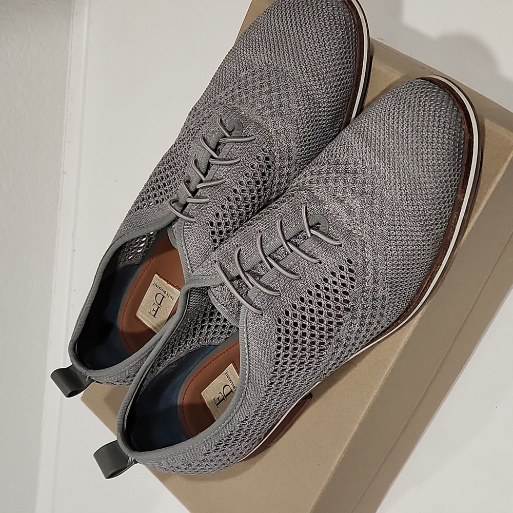 Ellen Degeneres loafer. 8. Grey